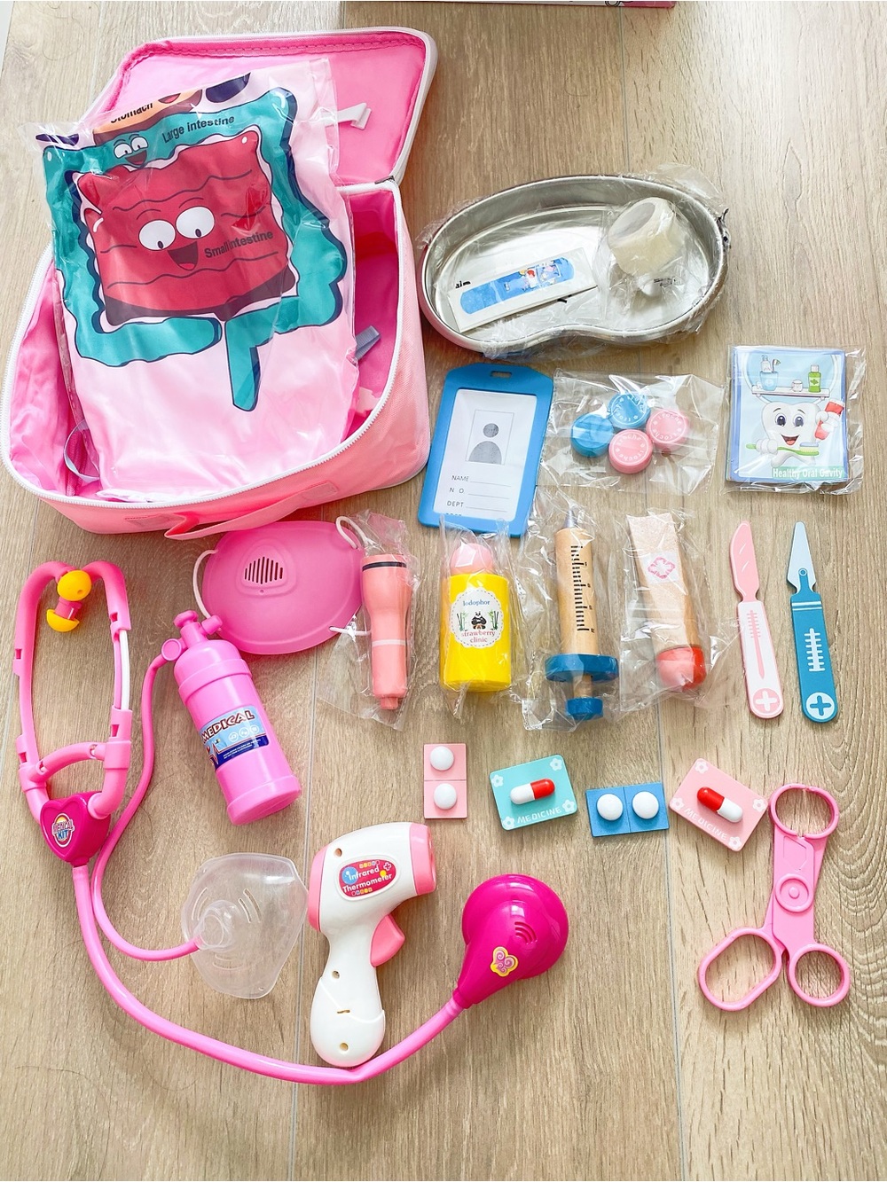 Wooden Kids Doctor Toy - Picture 5 of 5